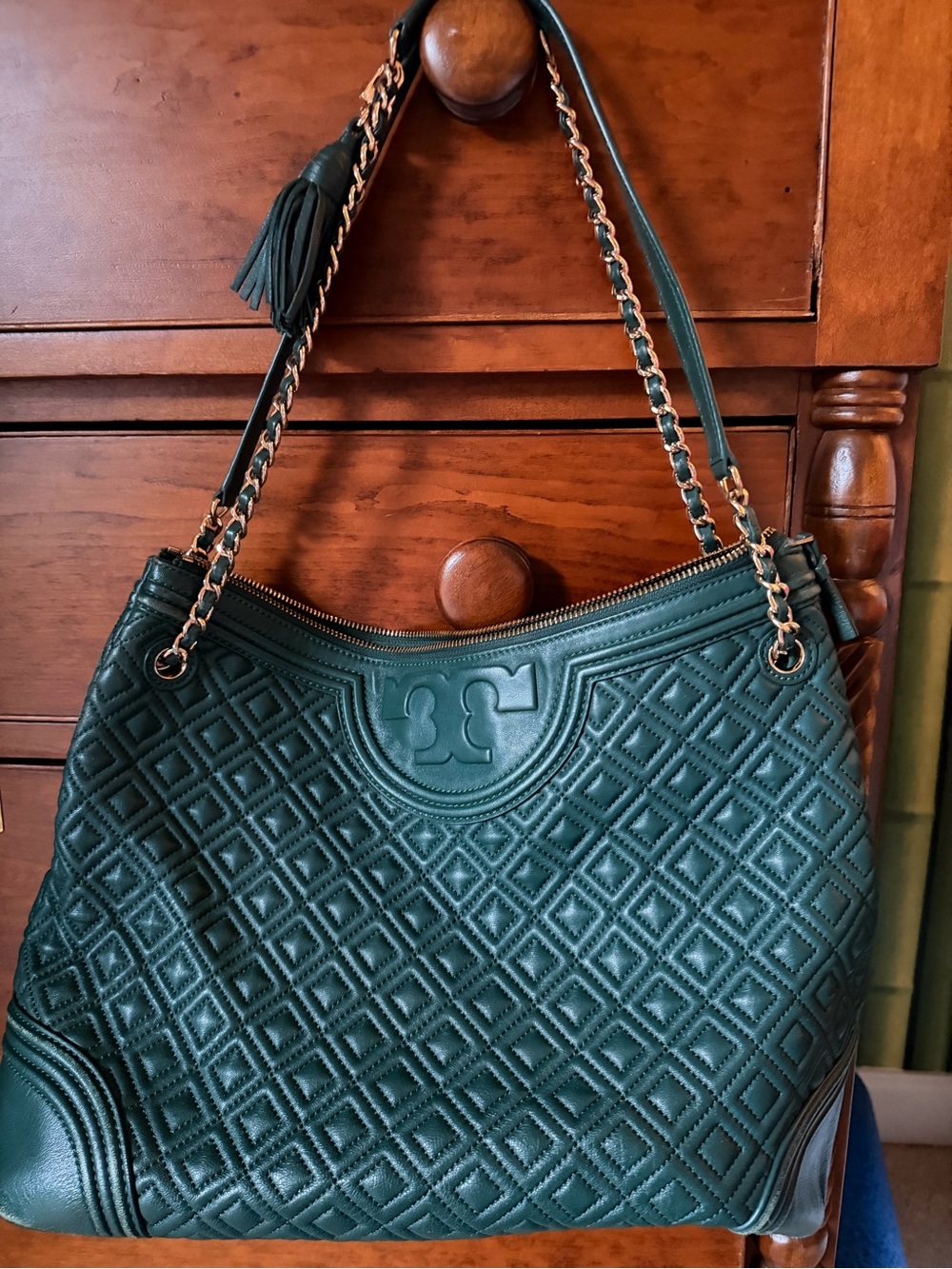 Tory Burch Quilted Leather Shoulder Bag in Forest Green with Gold Chain